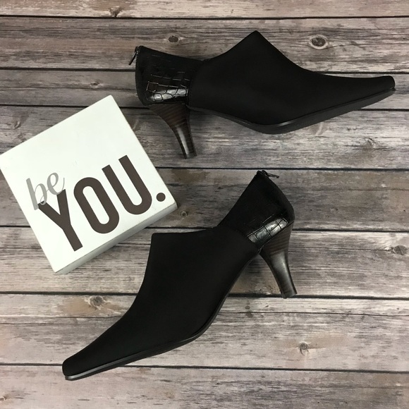 Liz Claiborne Lawrence Brown Bootie - Picture 1 of 6